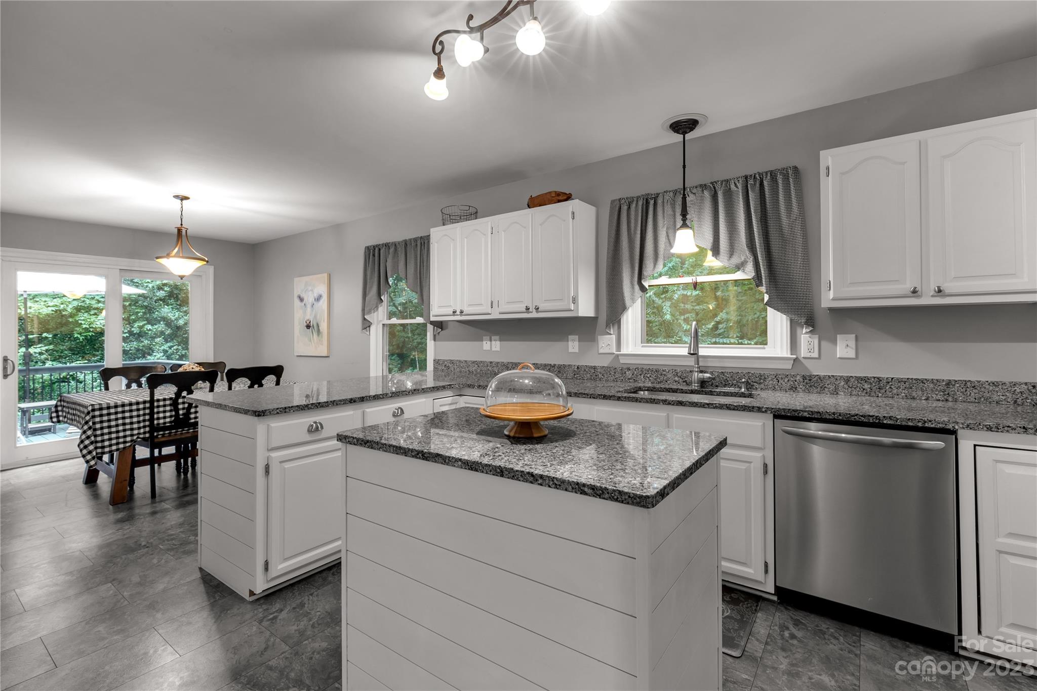 14 Hickory Ridge Court Lake Wylie, SC 29710 - Photo 8 of 39