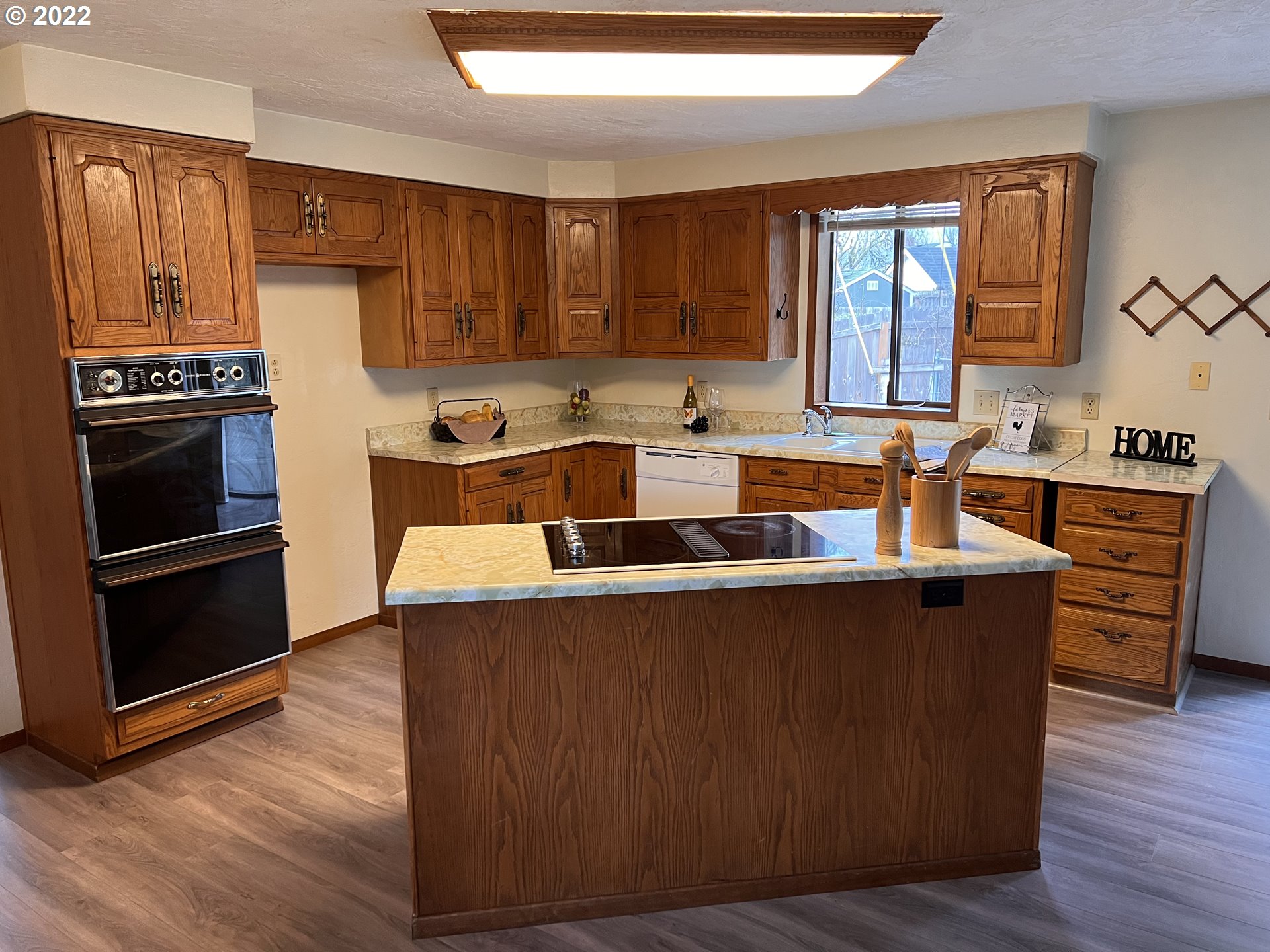 1749 Cal Young Road Eugene, OR 97401 - Photo 11 of 32 Gallery Image 11