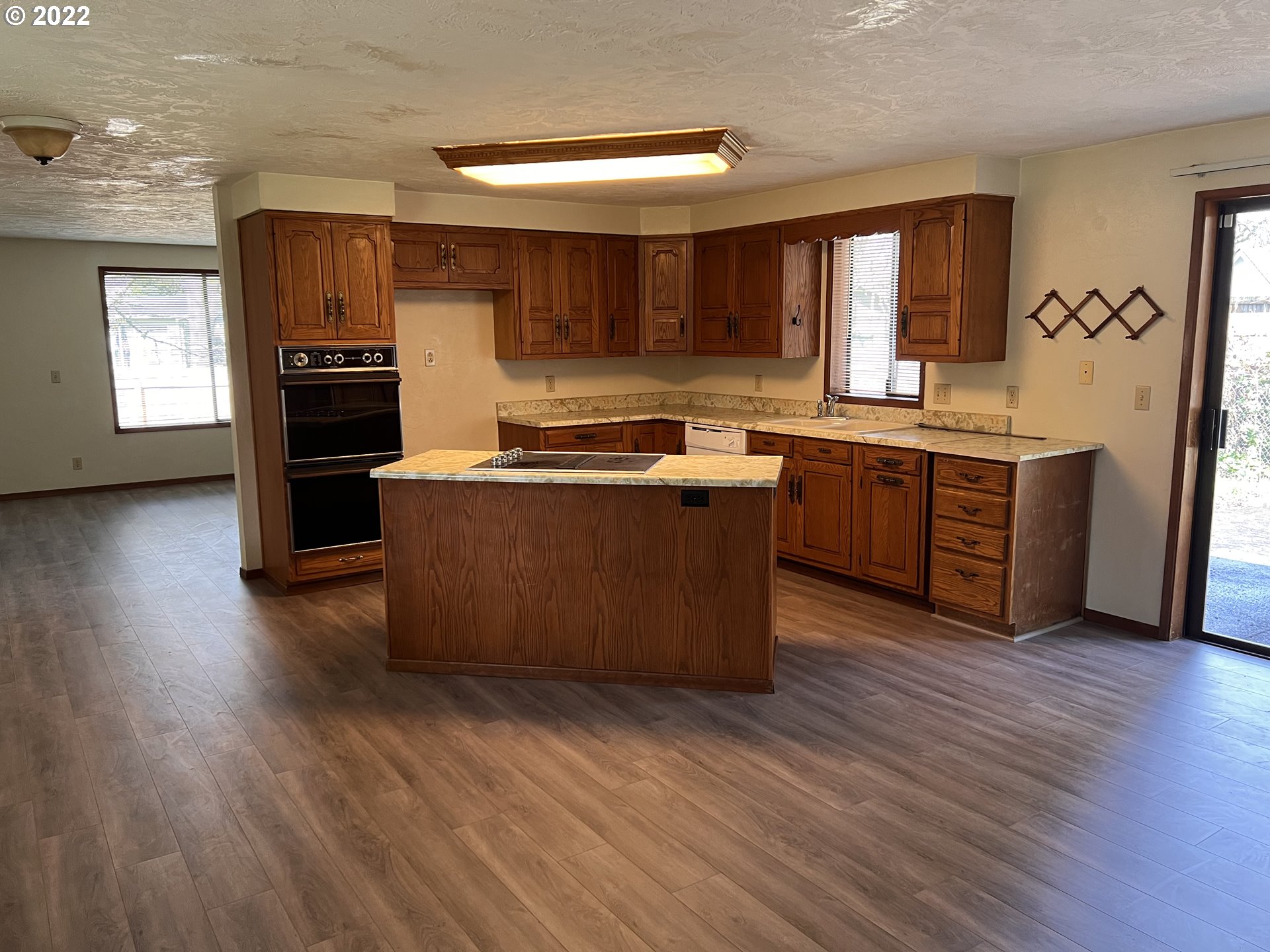 1749 Cal Young Road Eugene, OR 97401 - Photo 12 of 32 Gallery Image 12