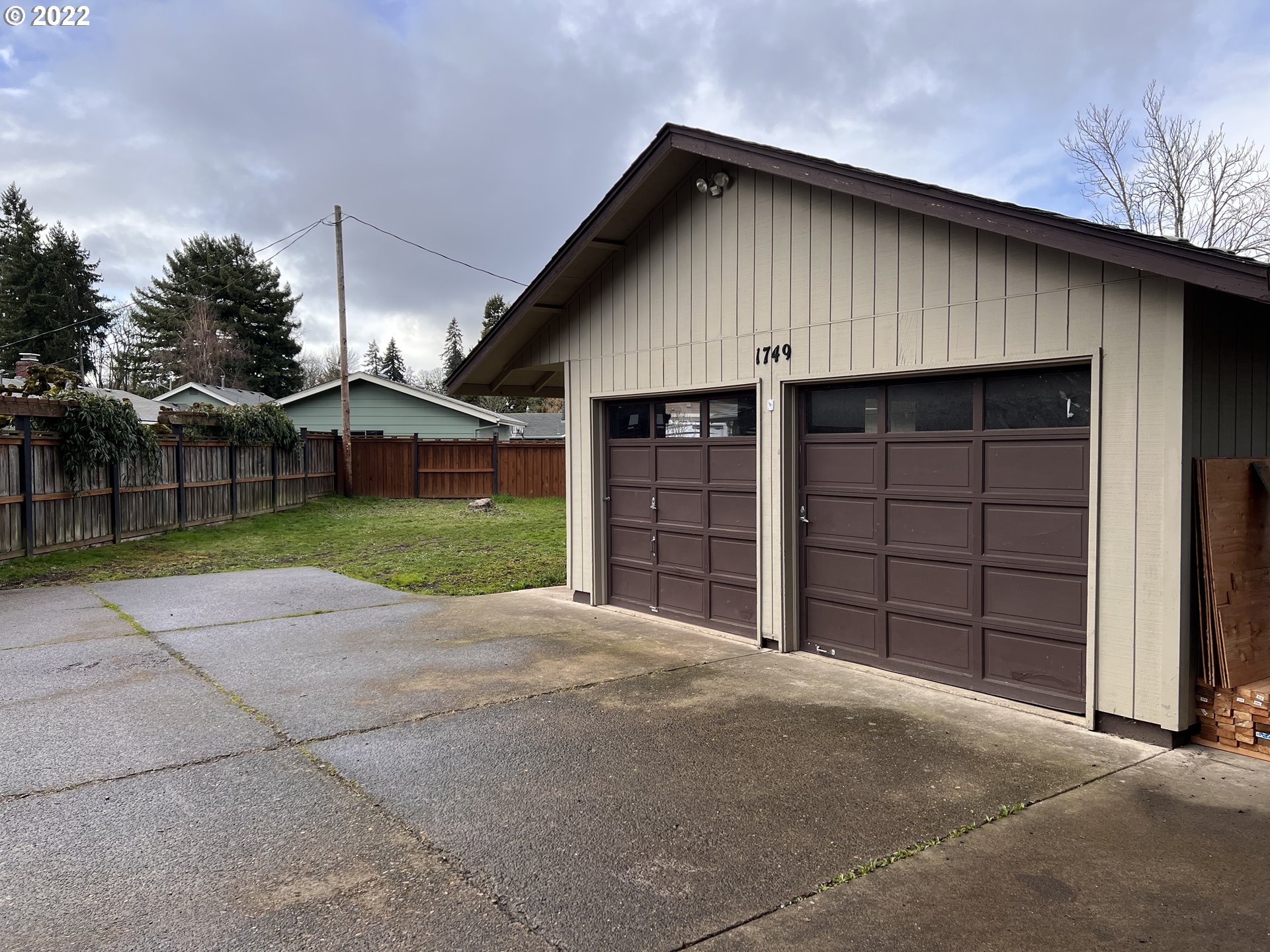 1749 Cal Young Road Eugene, OR 97401 - Photo 3 of 32 Gallery Image 3