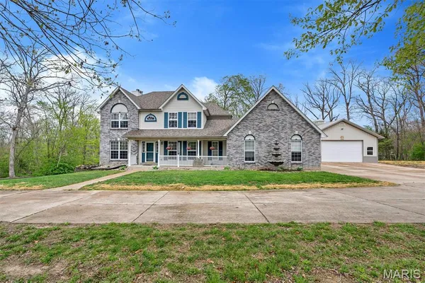 $650,000 | 2424 Lone Trail Drive, Foristell, MO 63348