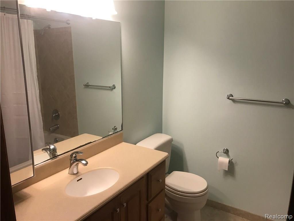 3960 West Coon Lake Road Howell, MI 48843 - Photo 24 of 40