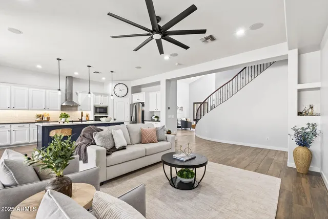 $770,000 | 6858 West Peak View Road, Peoria, AZ 85383