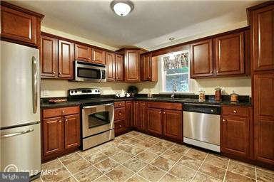 4215 Rinehart Road Westminster, MD 21158 - Photo 9 of 22 Kitchen