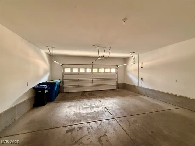 $1,895 | 735 Omaggio Place, Henderson, NV 89011