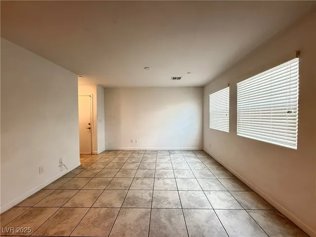 $1,895 | 735 Omaggio Place, Henderson, NV 89011
