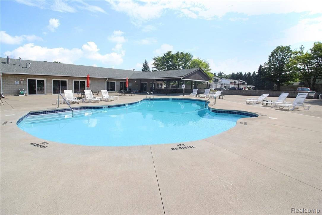 95 Manor Way Rochester, MI 48309 - Photo 17 of 22 IMG_2778.jpg