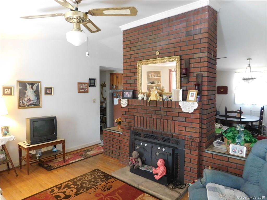 812 Austin Road New London, NC 28127 - Photo 3 of 12 Gallery Image 3