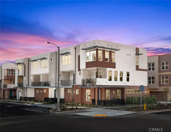 $769,990 | 641 East Mission Boulevard, Pomona, CA 91766