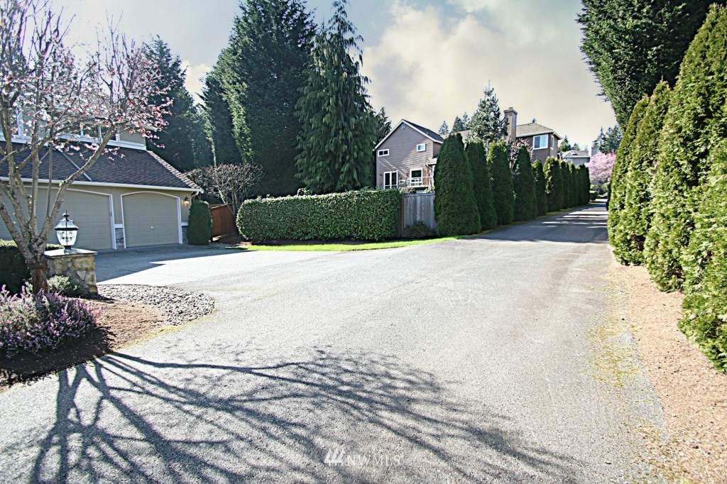16023 Southeast 125th Street Renton, WA 98059 - Photo 3 of 25