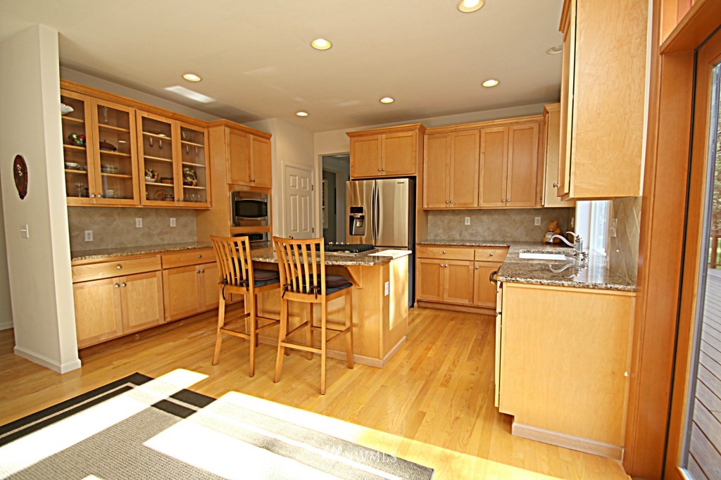 16023 Southeast 125th Street Renton, WA 98059 - Photo 4 of 25