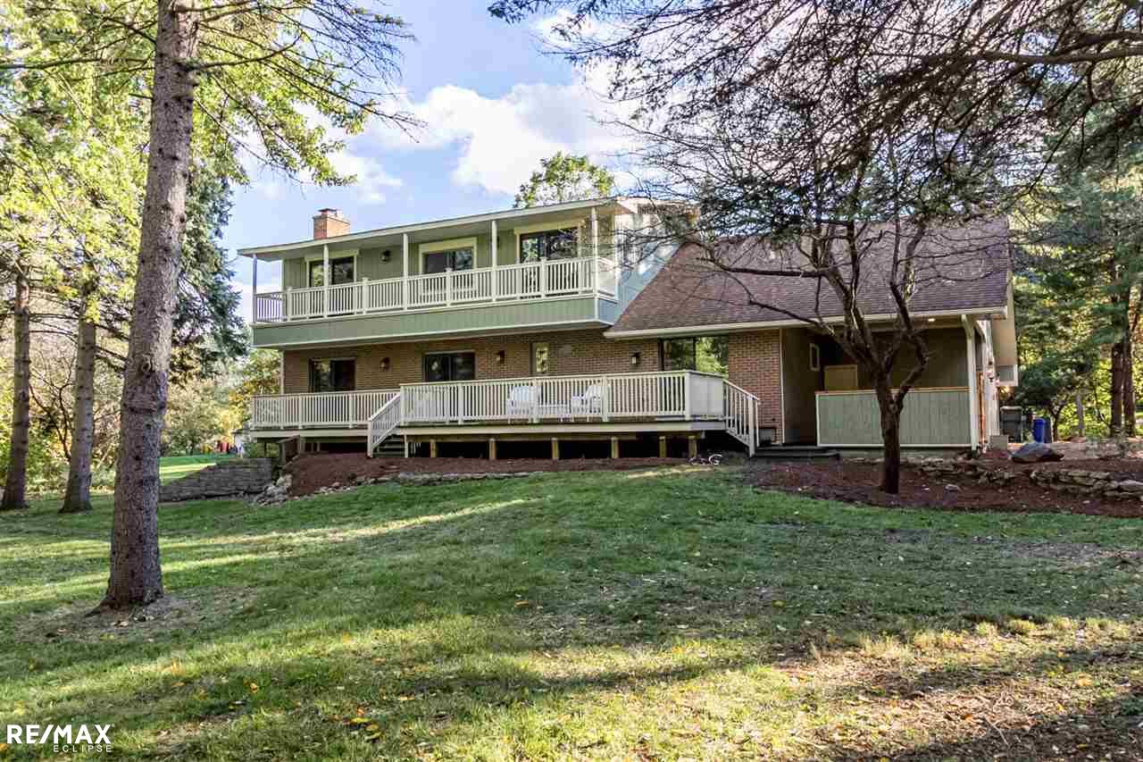 156 Shadywood Road Rochester Hills, MI 48307 - Photo 2 of 43