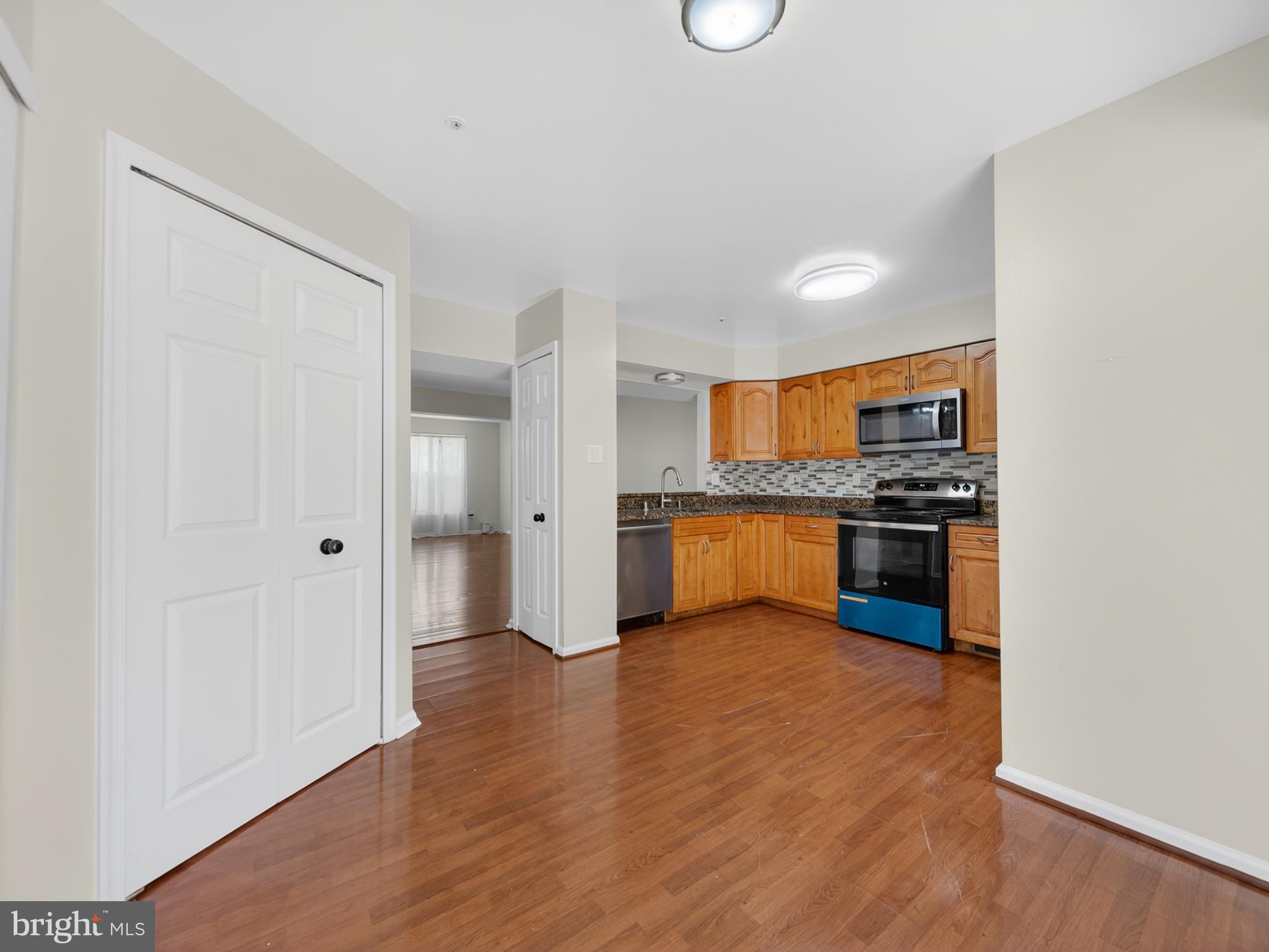 8602 Lark Place Laurel, MD 20724 - Photo 21 of 46 Eat-in kitchen