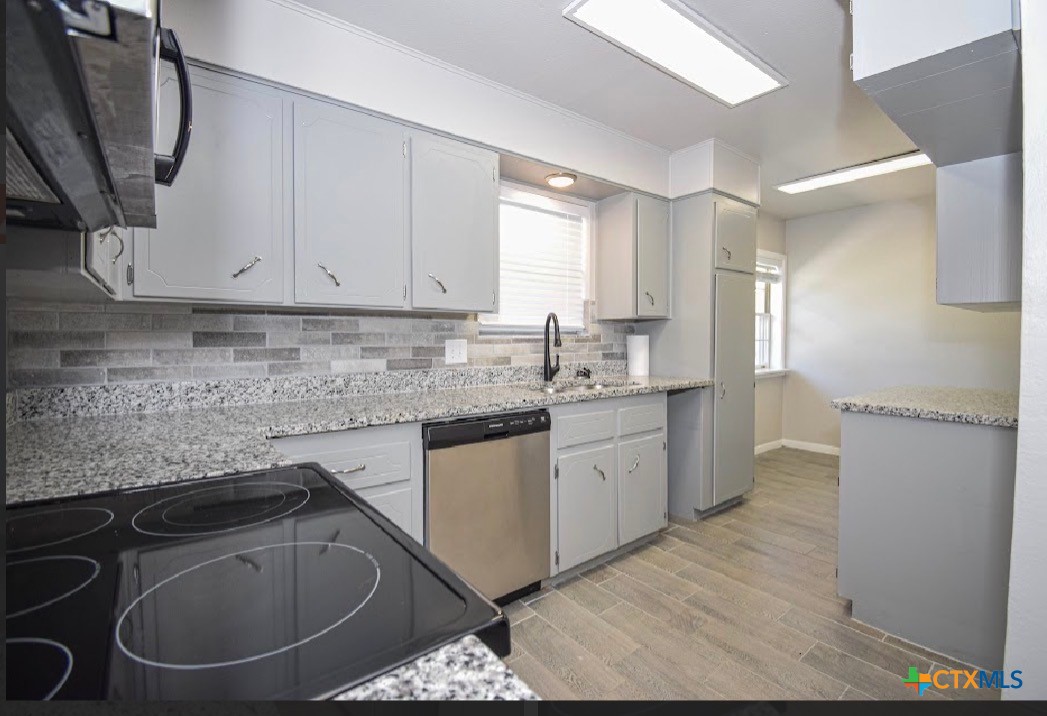 205 Tanglewood Road Temple, TX 76502 - Photo 9 of 26 gorgeous granite counter tops