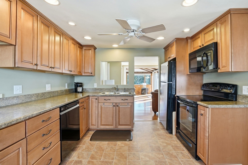 14 Concord Street Marshfield, MA 02050 - Photo 12 of 35
