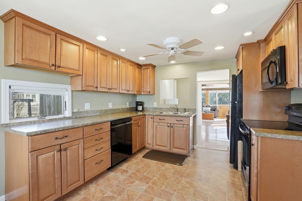 14 Concord Street Marshfield, MA 02050 - Photo 16 of 35