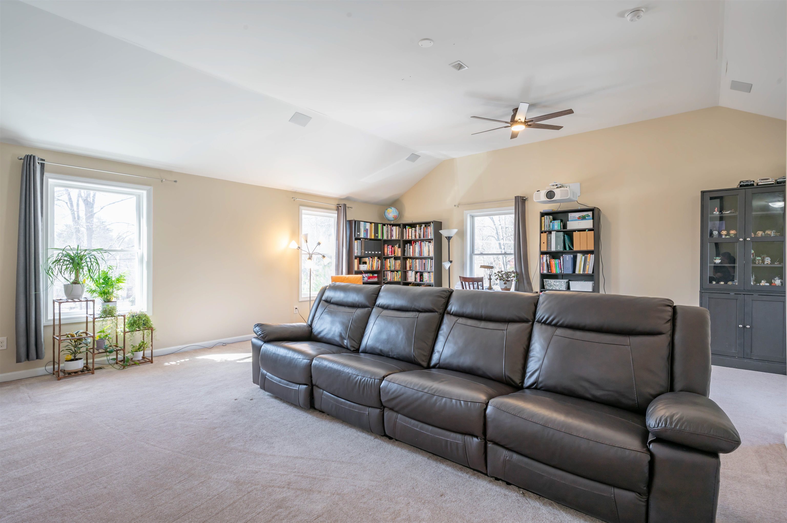 7 Carlisle Road Nashua, NH 03062 - Photo 13 of 32