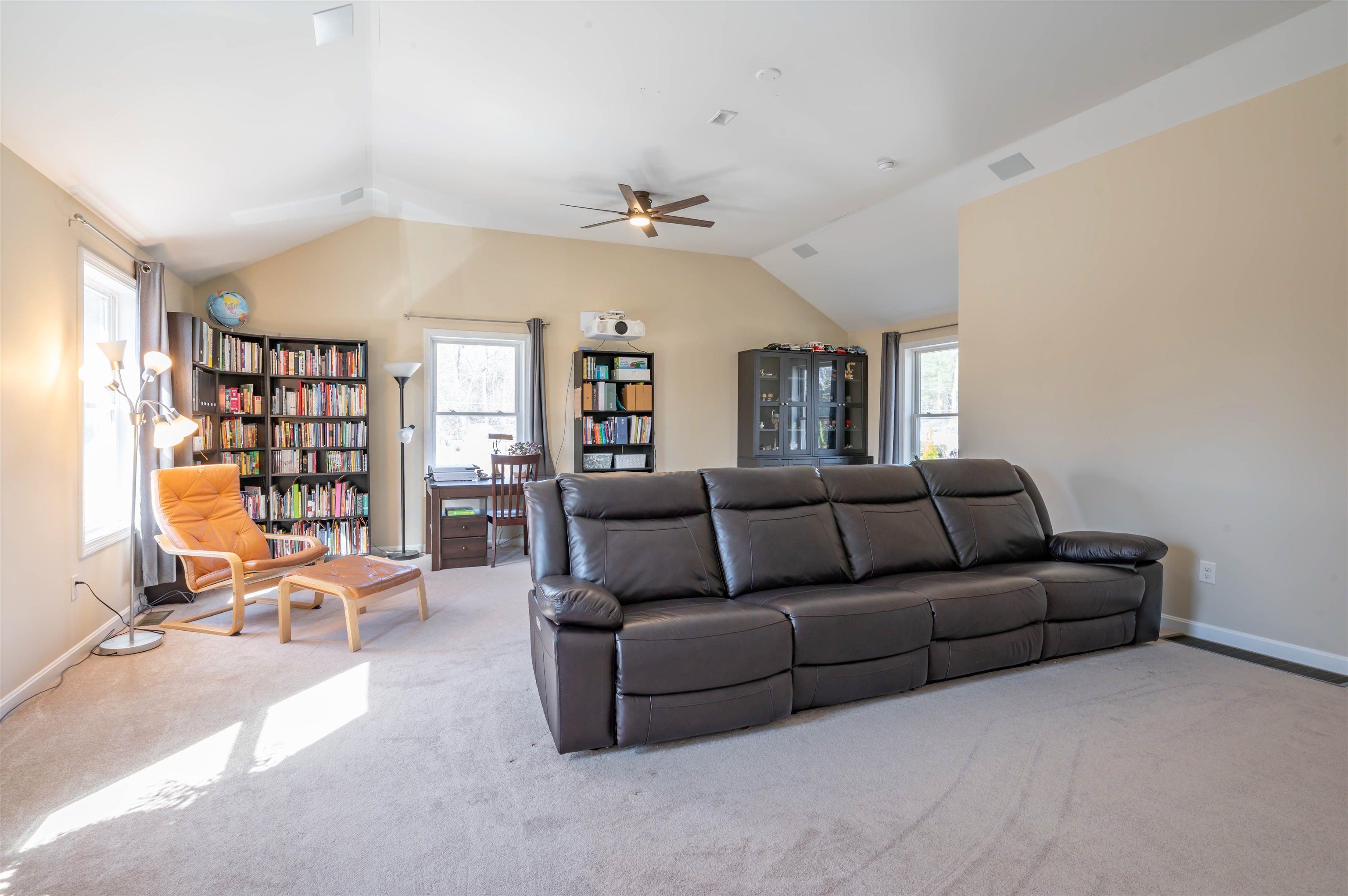 7 Carlisle Road Nashua, NH 03062 - Photo 14 of 32