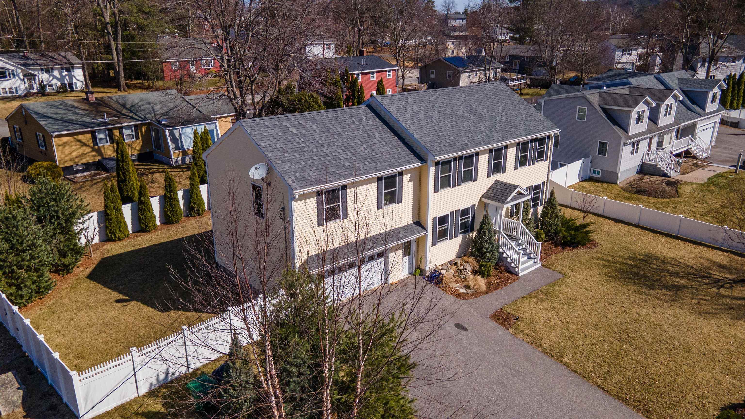 7 Carlisle Road Nashua, NH 03062 - Photo 29 of 32