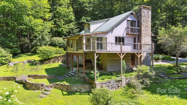 $825,000 | 44 Rainbow Road, Highlands, NC 28741