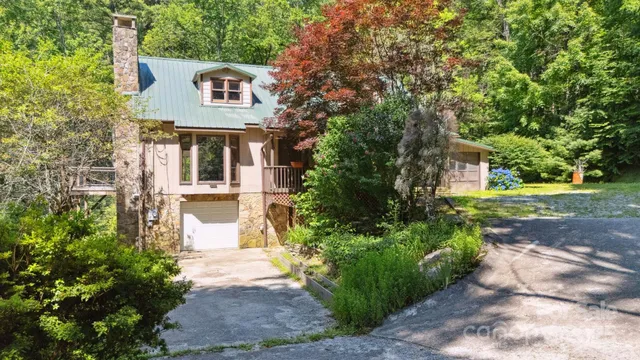 $825,000 | 44 Rainbow Road, Highlands, NC 28741
