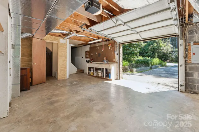 $825,000 | 44 Rainbow Road, Highlands, NC 28741