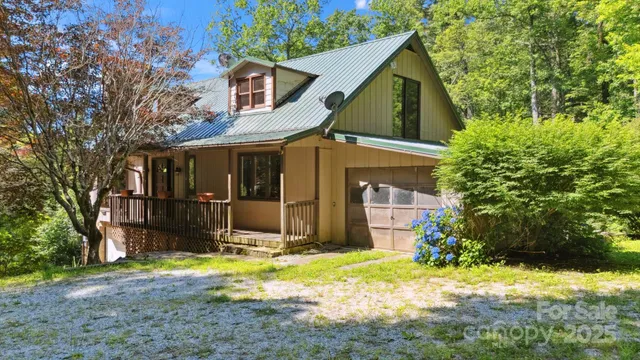 $825,000 | 44 Rainbow Road, Highlands, NC 28741