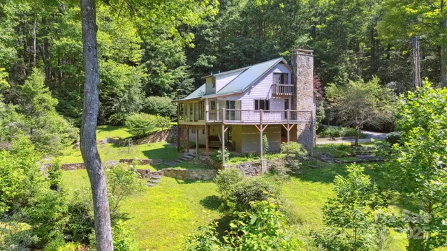 $825,000 | 44 Rainbow Road, Highlands, NC 28741