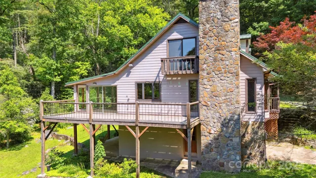 $825,000 | 44 Rainbow Road, Highlands, NC 28741