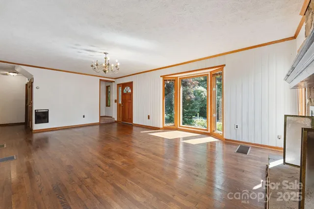 $825,000 | 44 Rainbow Road, Highlands, NC 28741