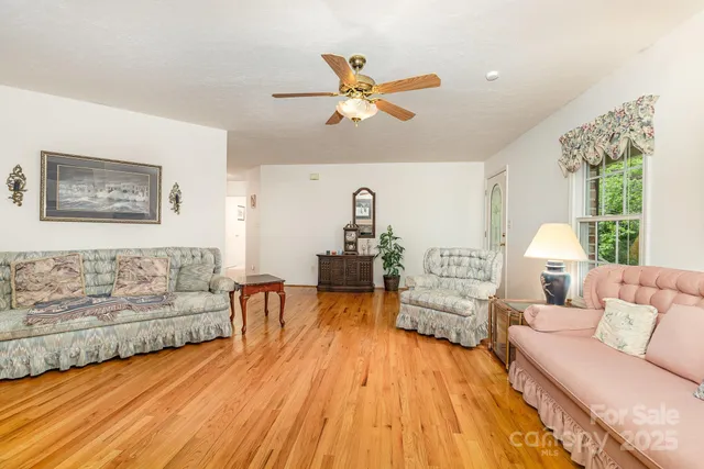 $299,000 | 302 6th Street Southwest, Conover, NC 28613