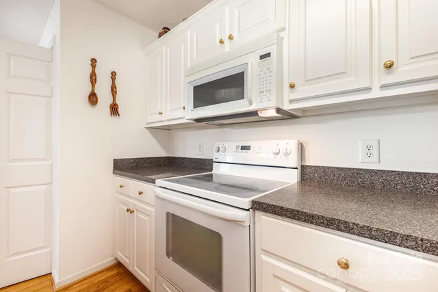 $299,000 | 302 6th Street Southwest, Conover, NC 28613