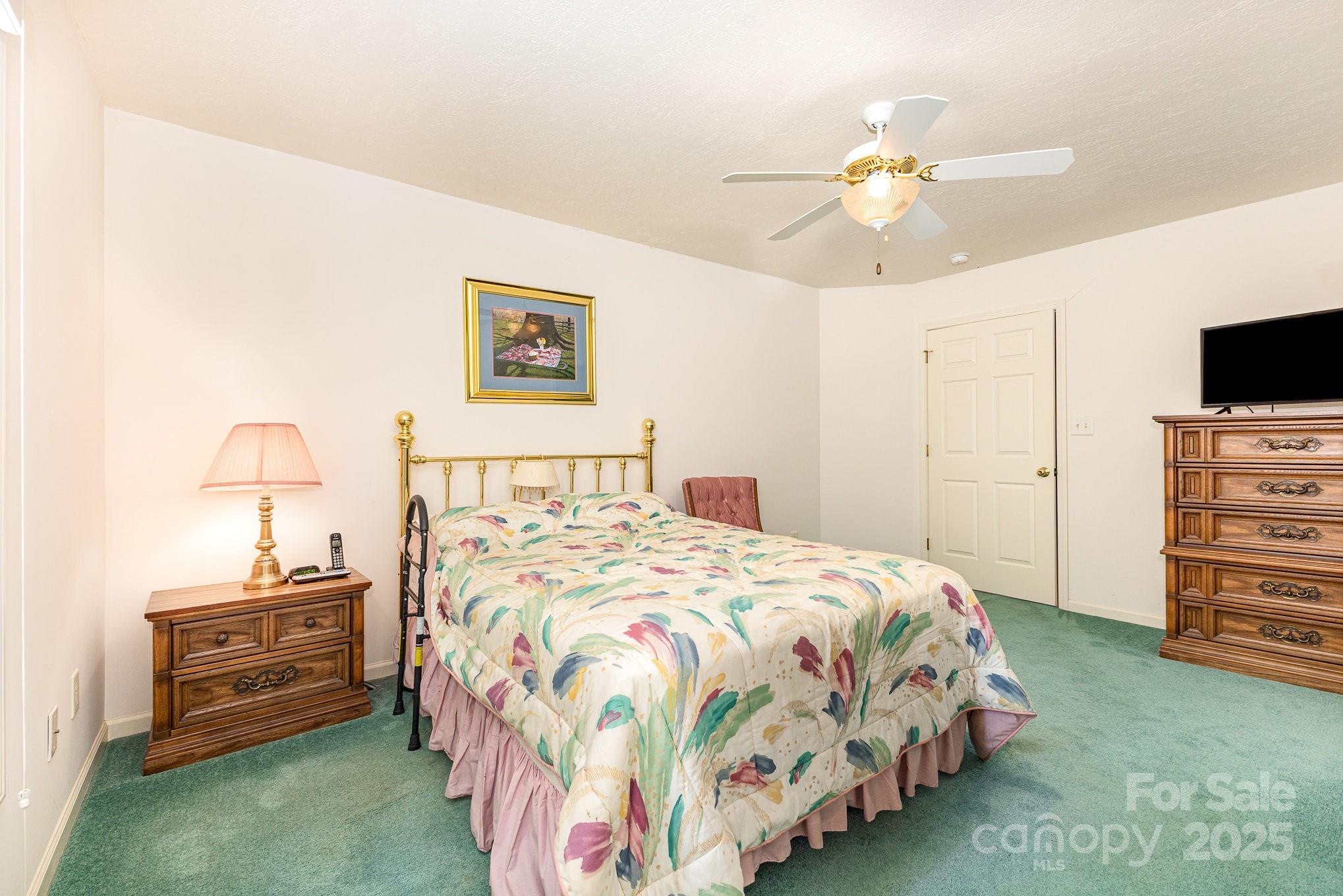 302 6th Street Southwest Conover, NC 28613 - Photo 23 of 38 Gallery Image 23