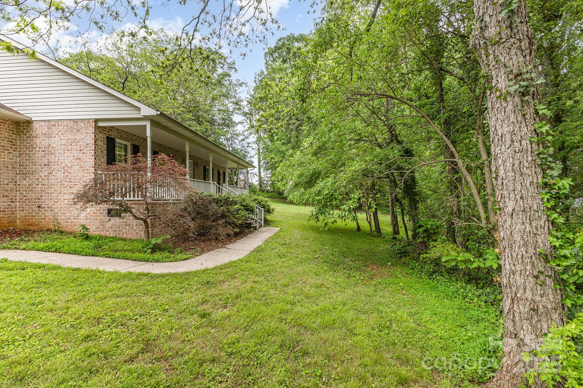 302 6th Street Southwest Conover, NC 28613 - Photo 3 of 38 Gallery Image 3