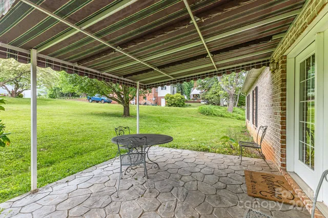 $299,000 | 302 6th Street Southwest, Conover, NC 28613