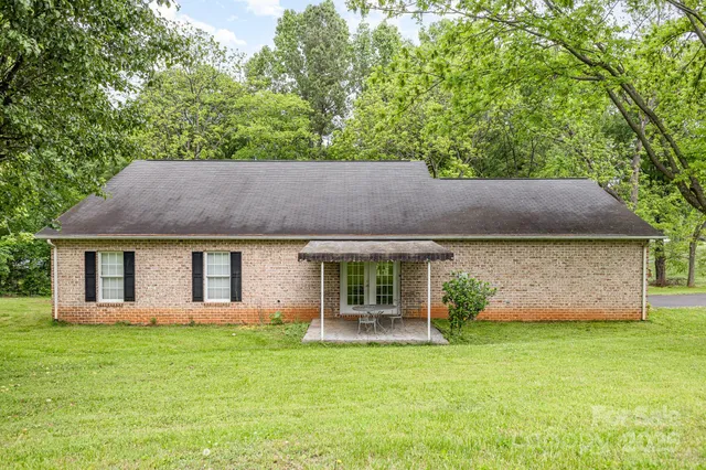 $299,000 | 302 6th Street Southwest, Conover, NC 28613