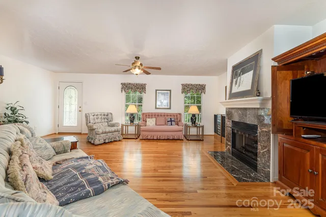 $299,000 | 302 6th Street Southwest, Conover, NC 28613