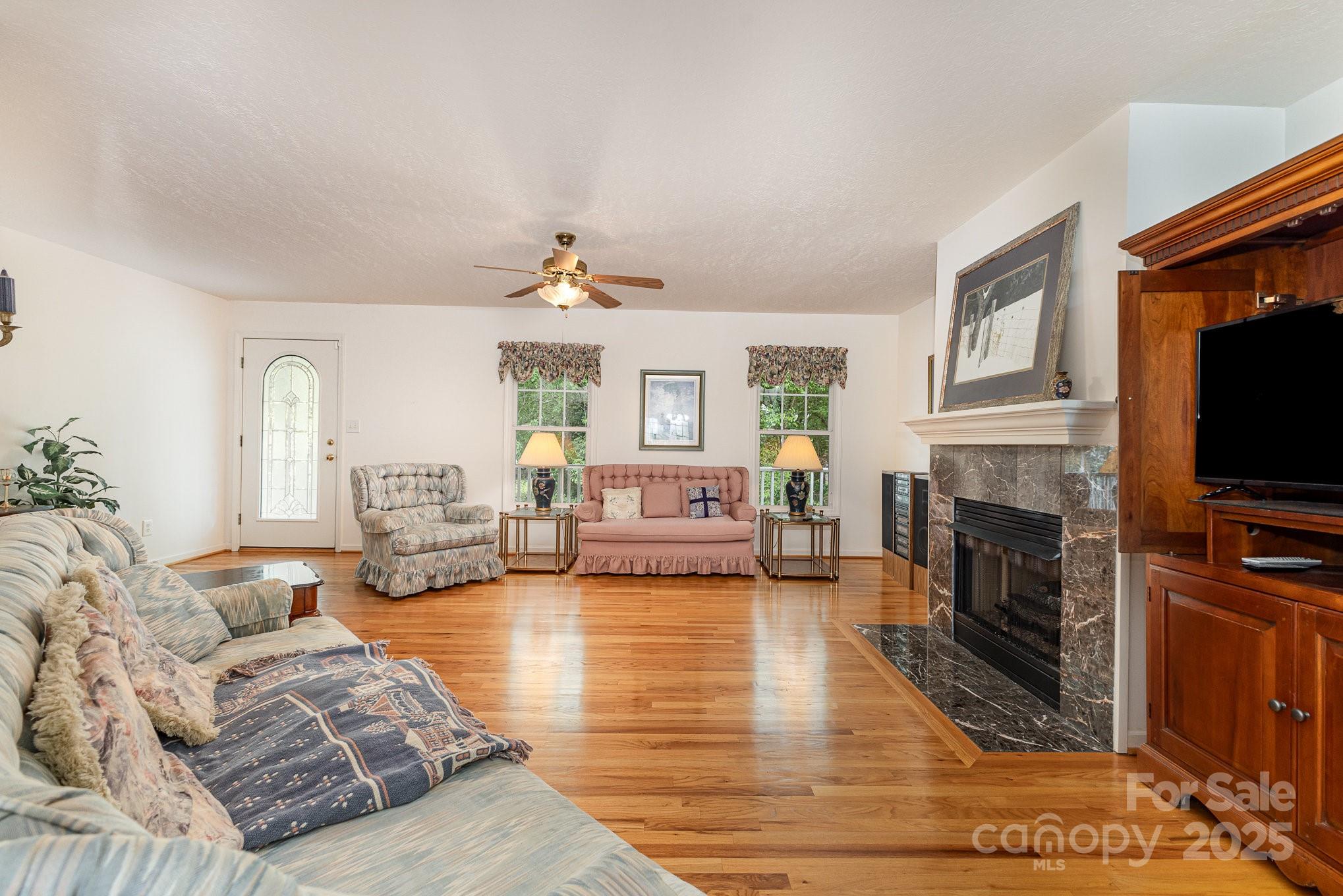 302 6th Street Southwest Conover, NC 28613 - Photo 8 of 38 Gallery Image 8