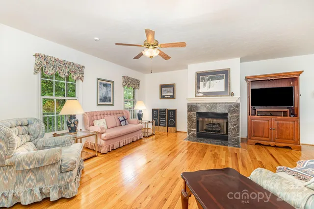 $299,000 | 302 6th Street Southwest, Conover, NC 28613