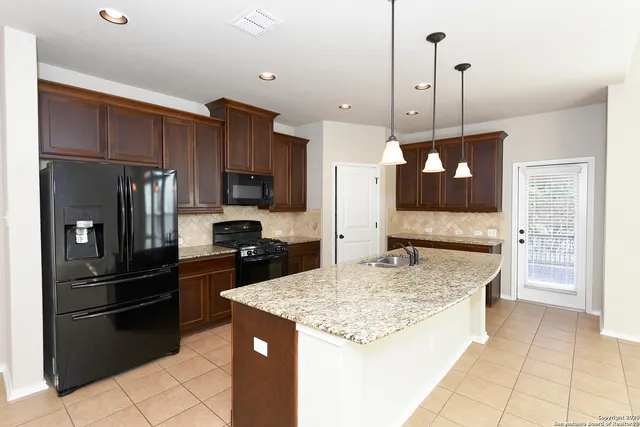 $435,000 | 12510 Red Maple Way, San Antonio, TX 78253