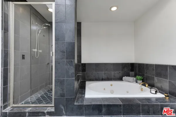 $1,130,000 | 235 South Tower Drive, Unit 305, Beverly Hills, CA 90211