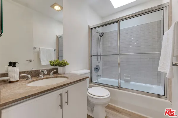 $1,130,000 | 235 South Tower Drive, Unit 305, Beverly Hills, CA 90211