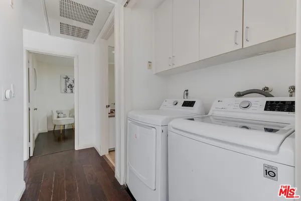 $1,130,000 | 235 South Tower Drive, Unit 305, Beverly Hills, CA 90211