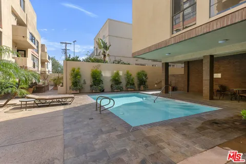$1,130,000 | 235 South Tower Drive, Unit 305, Beverly Hills, CA 90211