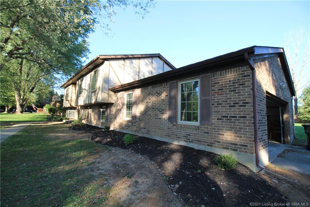 3610 Alonzo Smith Road Georgetown, IN 47122 - Photo 3 of 25