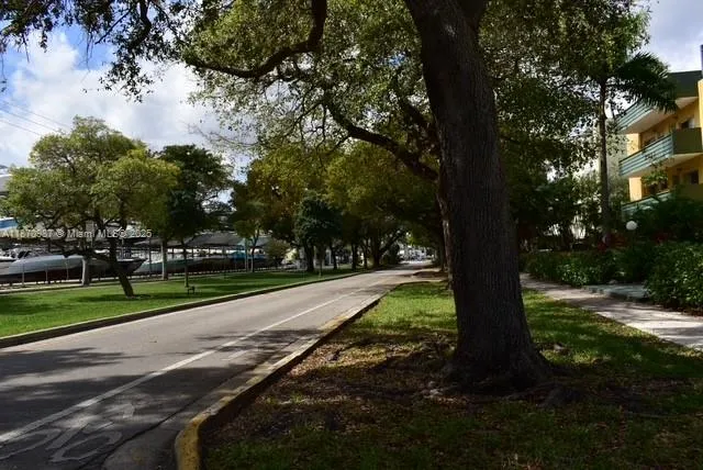 $1,500 | 1975 Northeast 135th Street, Unit 2N, North Miami, FL 33181