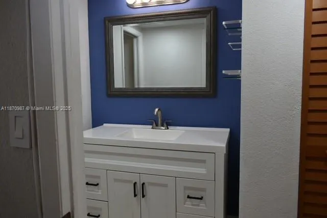 $1,500 | 1975 Northeast 135th Street, Unit 2N, North Miami, FL 33181