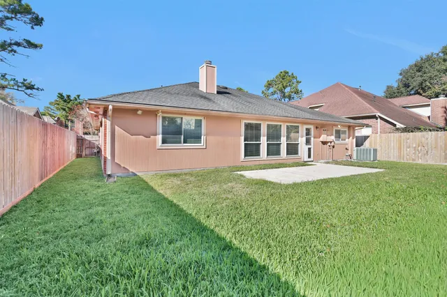 $2,100 | 10822 Oak Acres Drive, Houston, TX 77065
