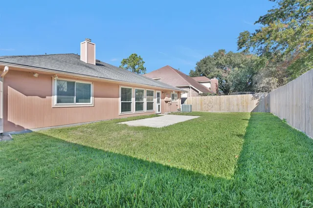$2,100 | 10822 Oak Acres Drive, Houston, TX 77065