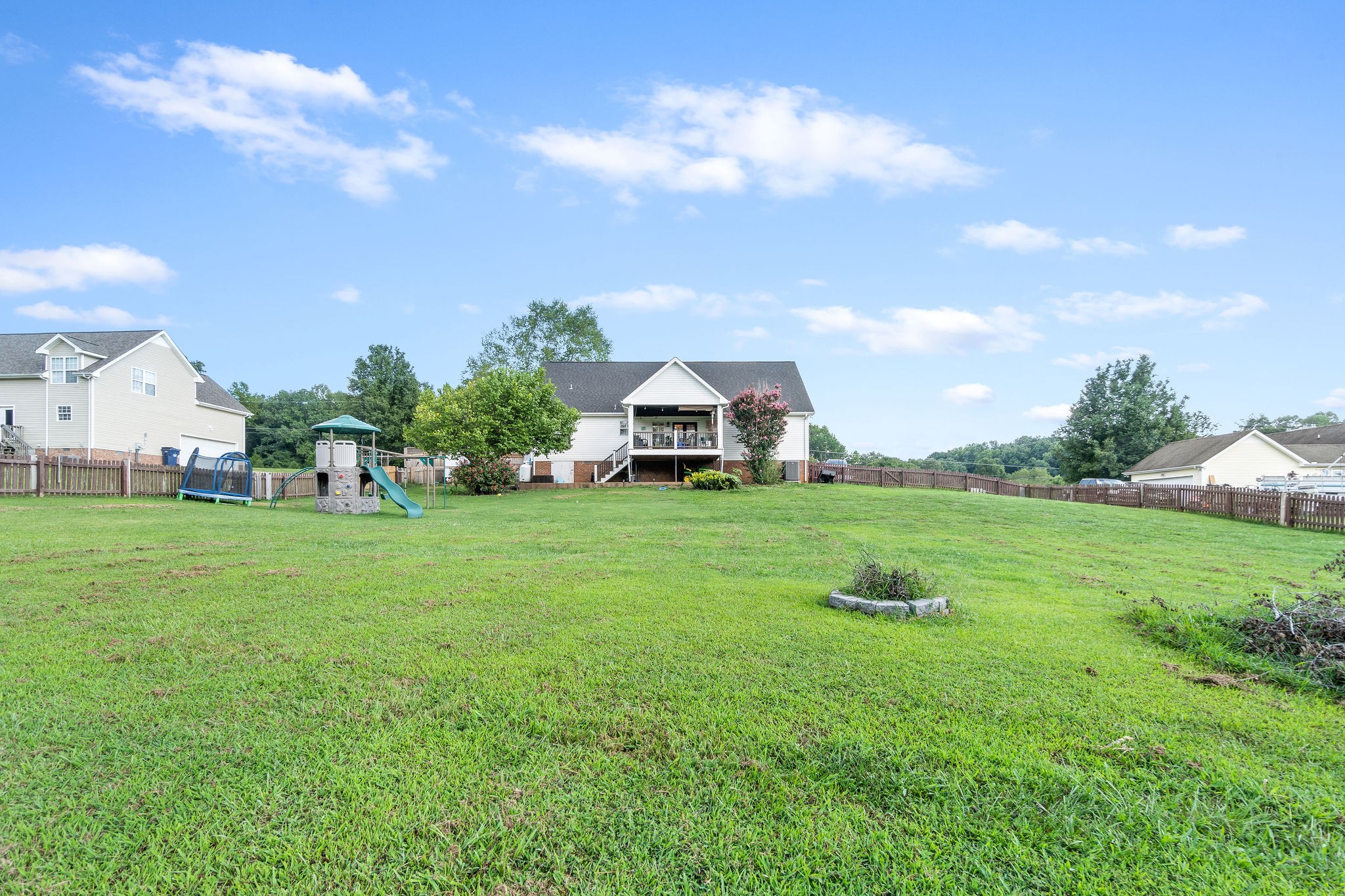 1367 Shady Grove Road Clarksville, TN 37043 - Photo 7 of 32 Gallery Image 7